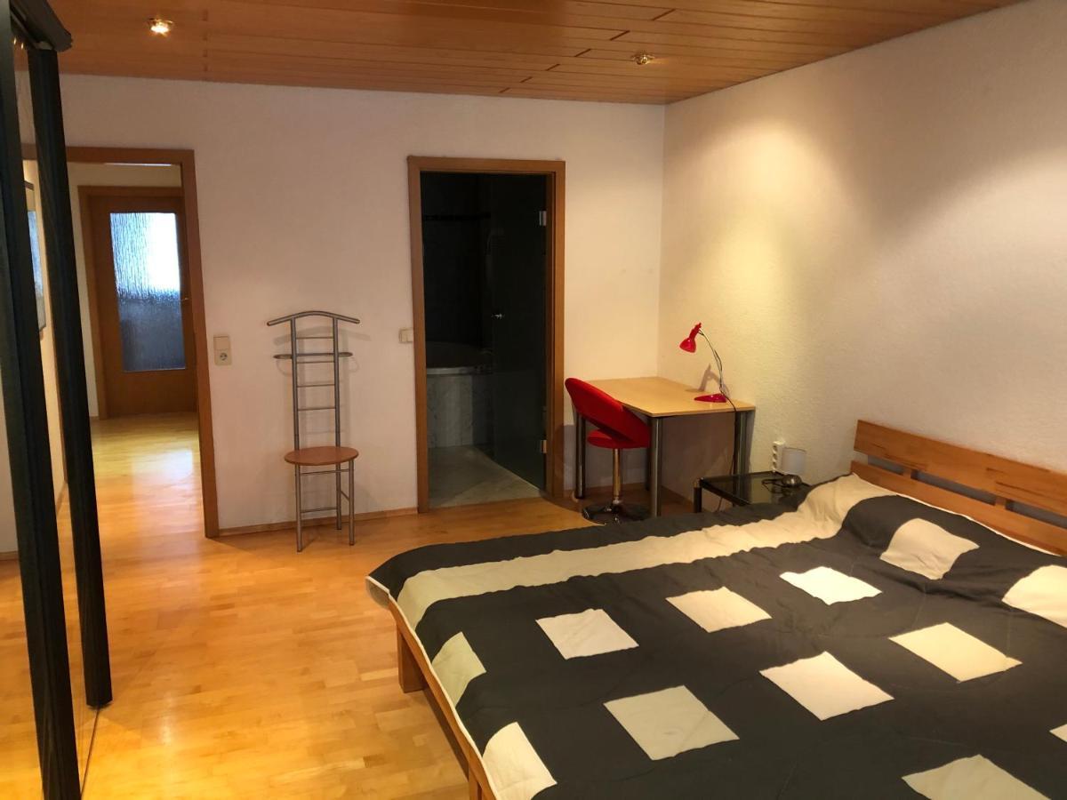 Wohnung Fuer 4 Personen, 2 Schlafzimmer, 2 Parkplaetze, Wlan Constança Exterior foto
