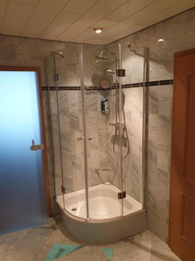 Wohnung Fuer 4 Personen, 2 Schlafzimmer, 2 Parkplaetze, Wlan Constança Exterior foto